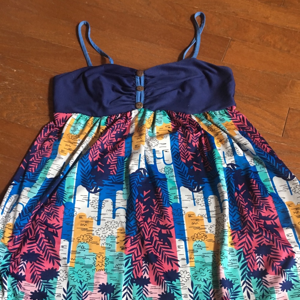 Bright print summer dress ☀️